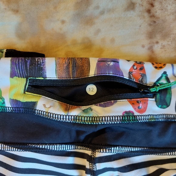 Lululemon Seawheeze bugs crops 12 - Picture 2 of 5